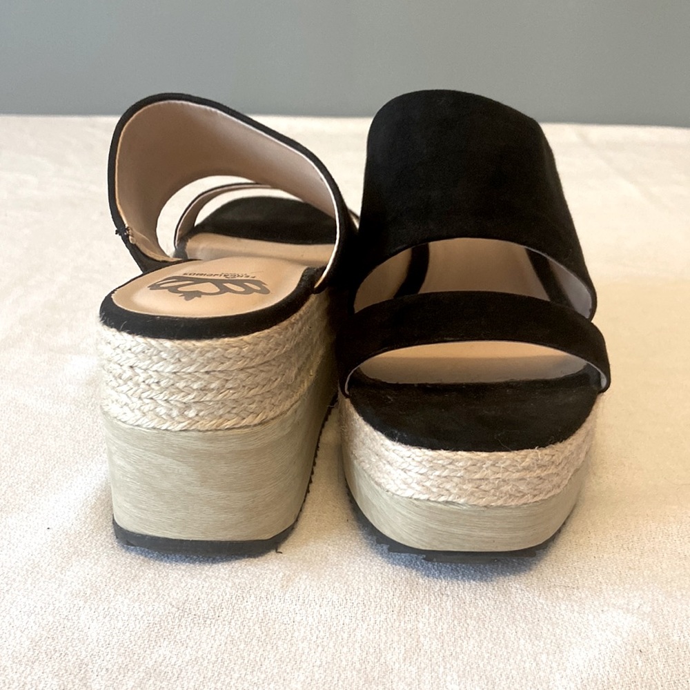Target- Wedges, Size 7.5, Black and Cream